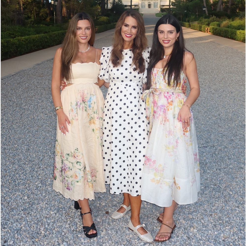 We love fashion. My twin daughters and I share all our clothes. We 🩷Zimmerman